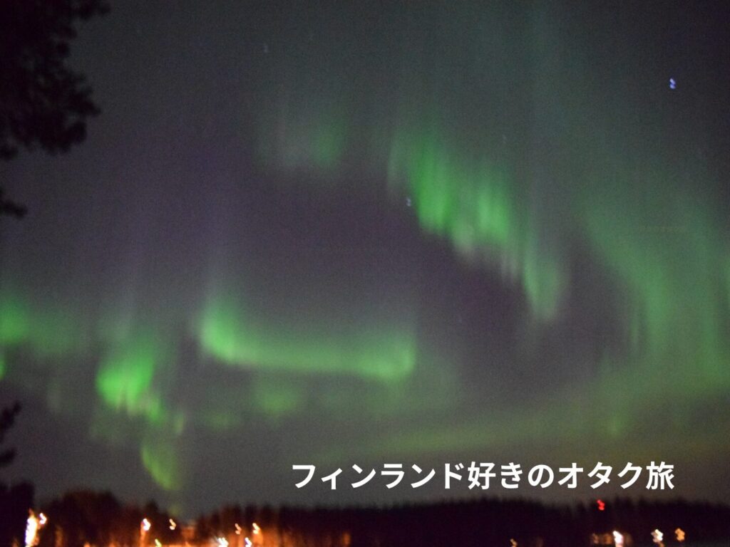 Ouluで撮影したオーロラの写真。手ブレしています。